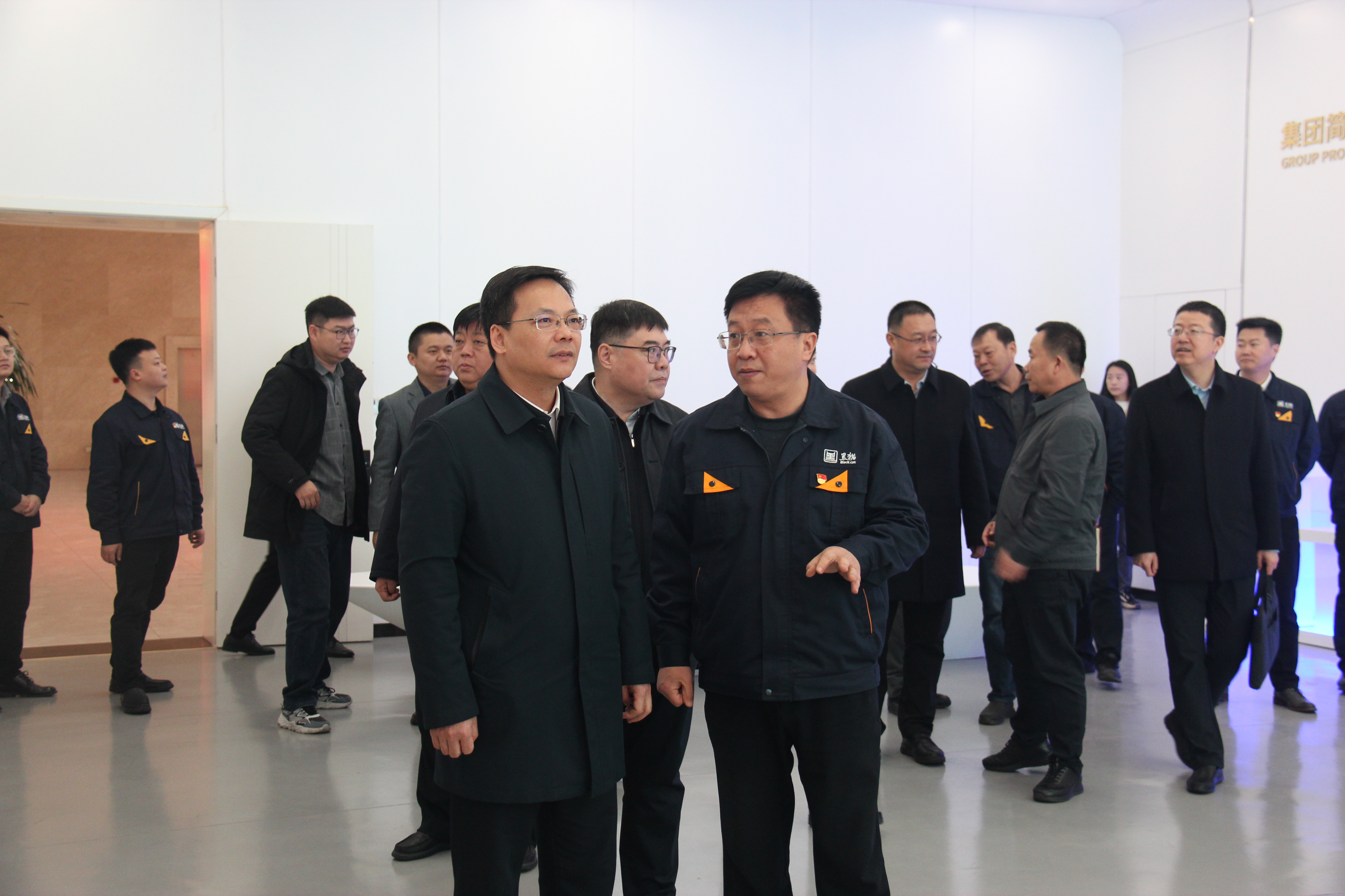 ���м�����Ϣ��չ�� (2).JPG