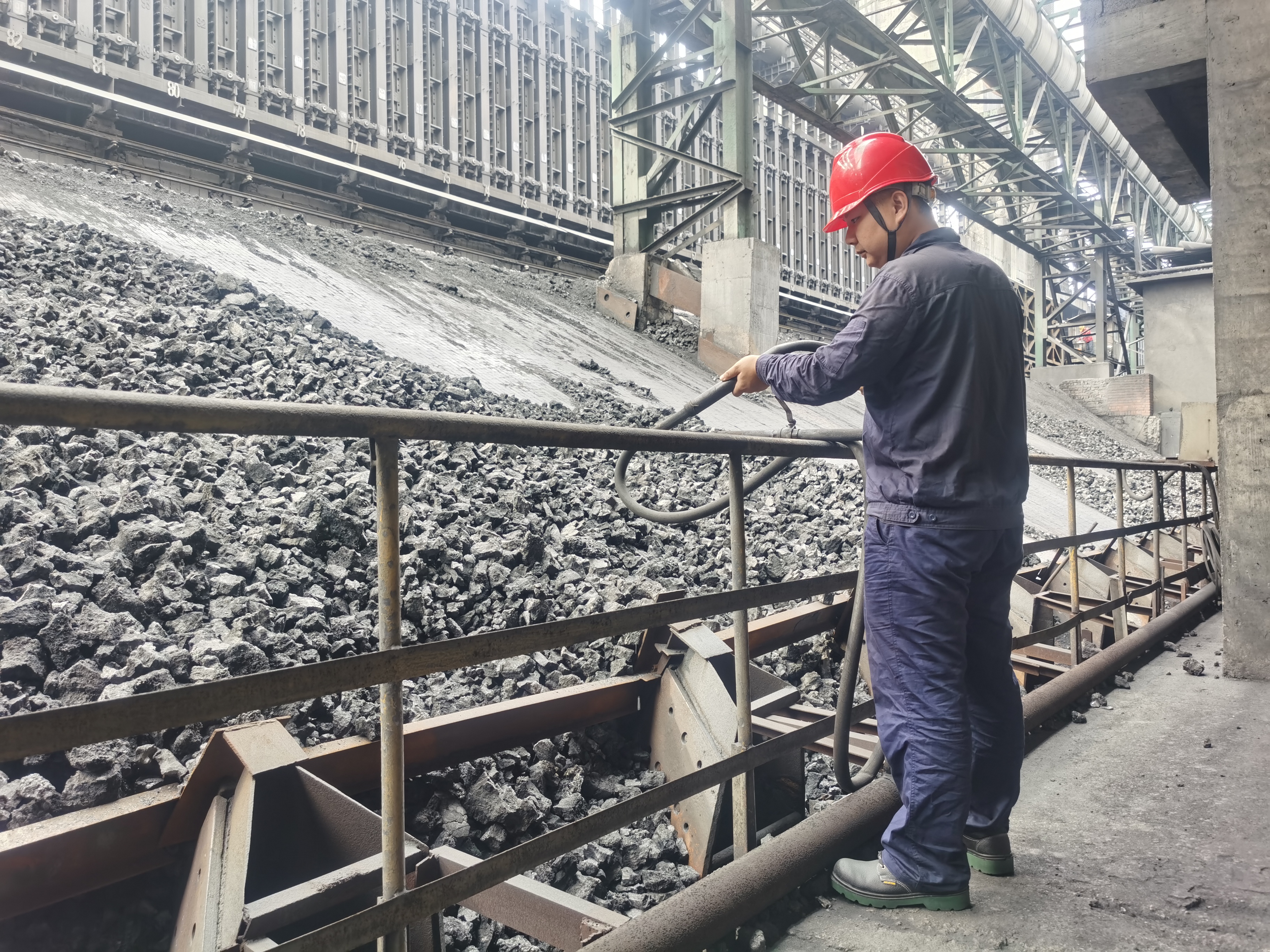 ͼ2 Ϩ��̨�Ͻ������������Ž���.jpg