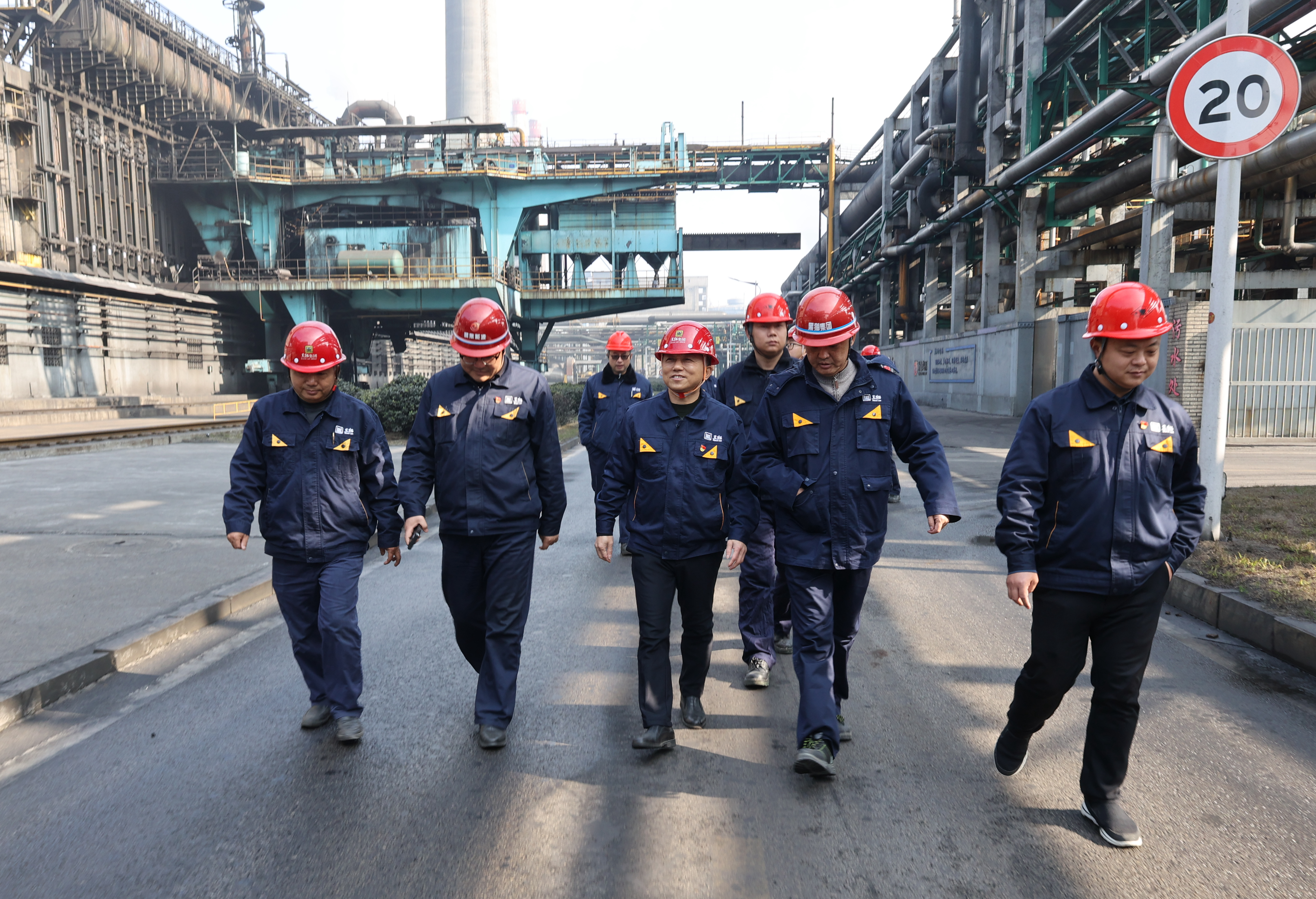 ͼ3 ʢ��ϲ���뾰����Դ��tyc86̫������(�й�)���޹�˾�ɷݾ����徲���.jpg