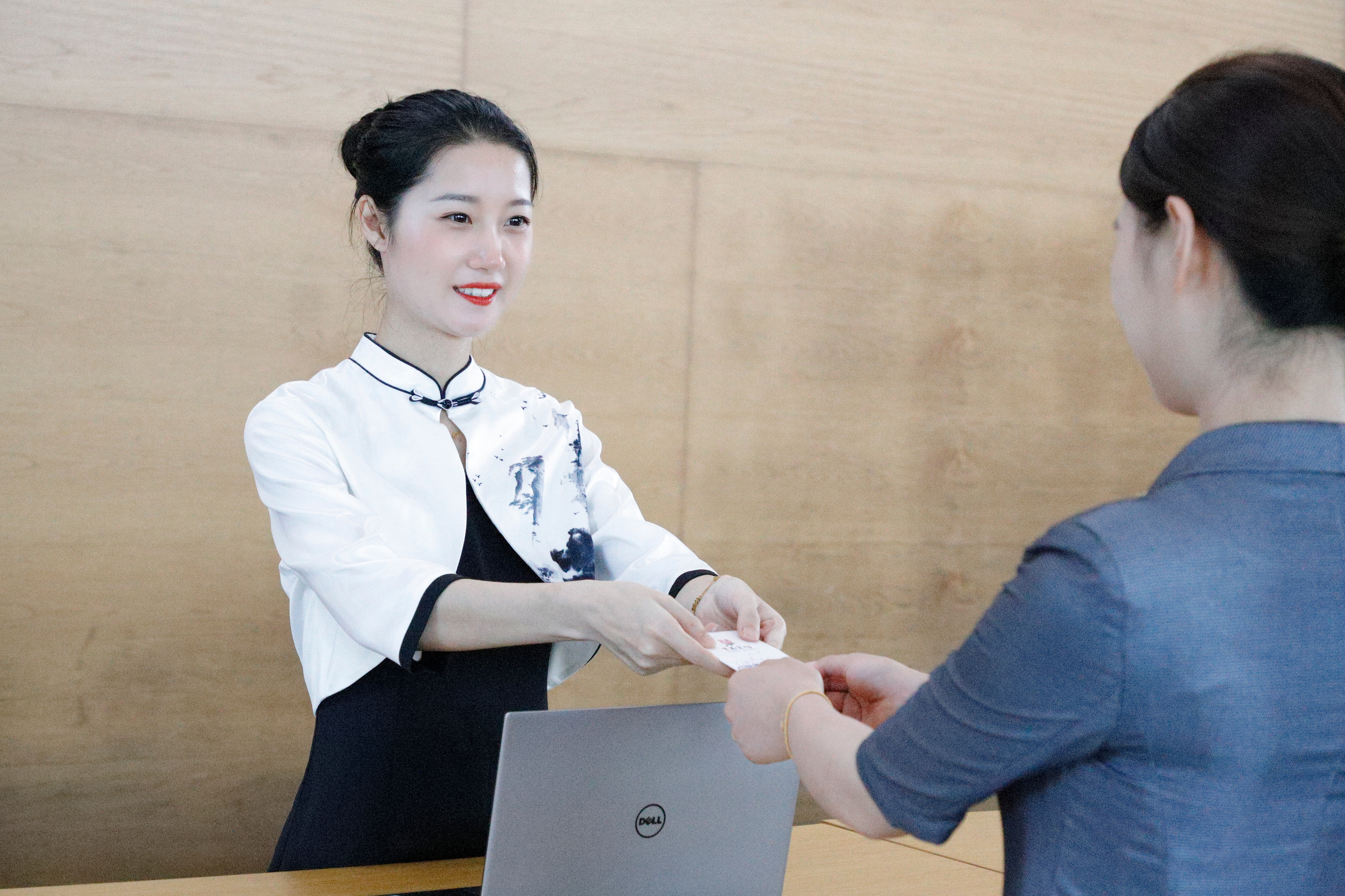 ͼ1 ����������ס.jpg