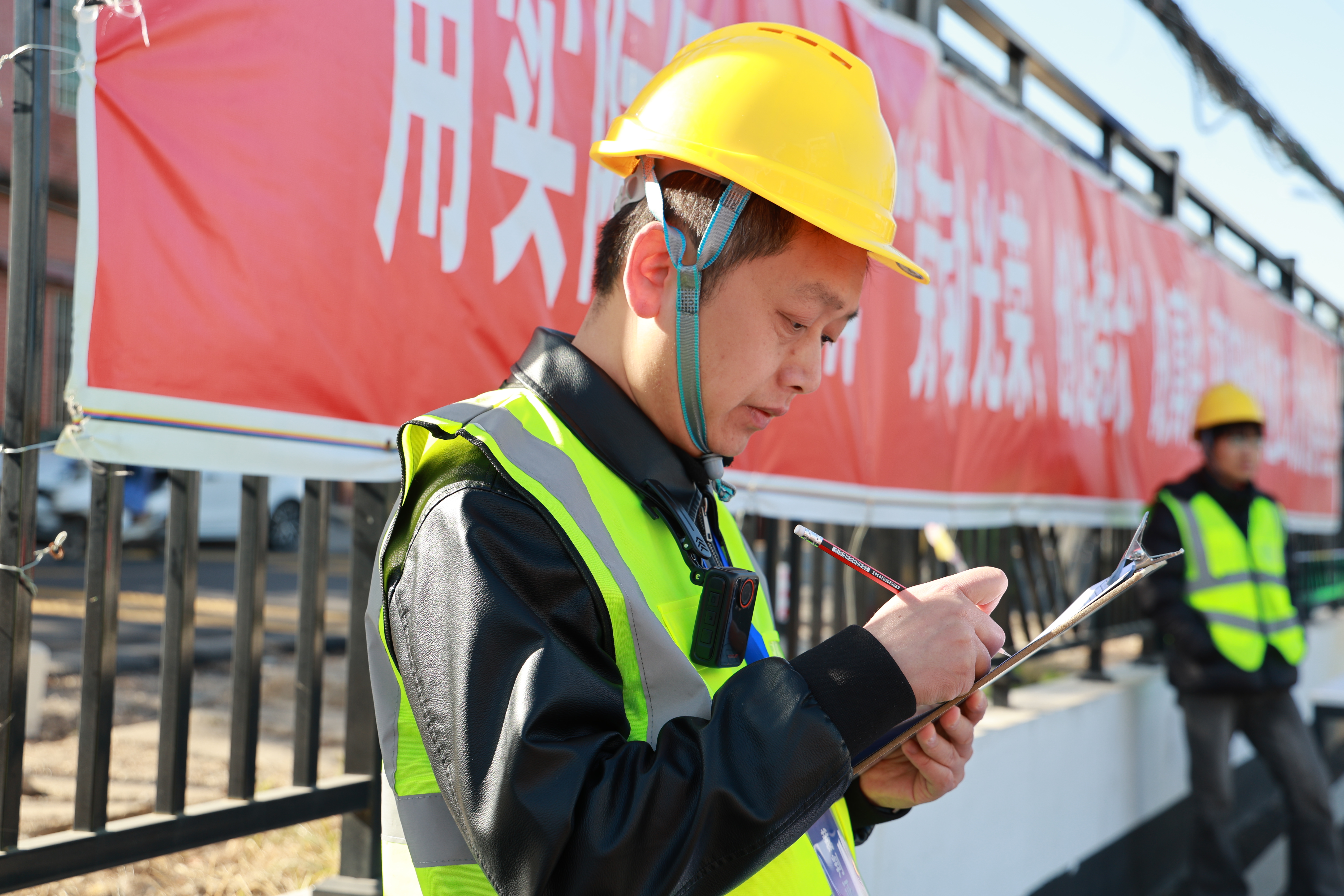 ͼ5 ����Ա��¼�ֳ�����.jpg